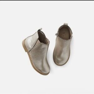 GAP| Kids Ancle High Rose Gold Boots with side zipper closure- Size 10